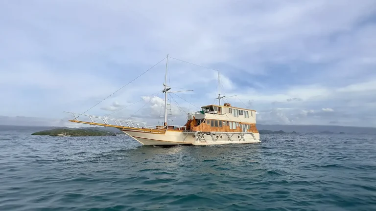 Best Liveaboard Komodo: From Labuan Bajo Airport to Boarding