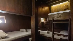 Editorial Standards — How Best Liveaboard Komodo Atelier Researches & Verifies