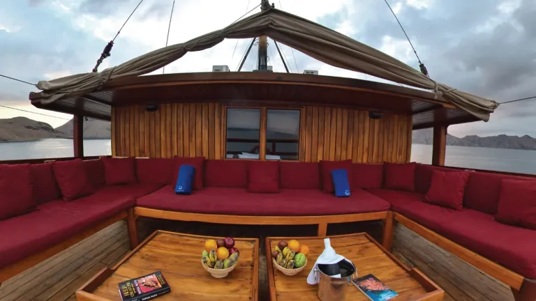 Best Liveaboard Komodo For Real Buyer Intent