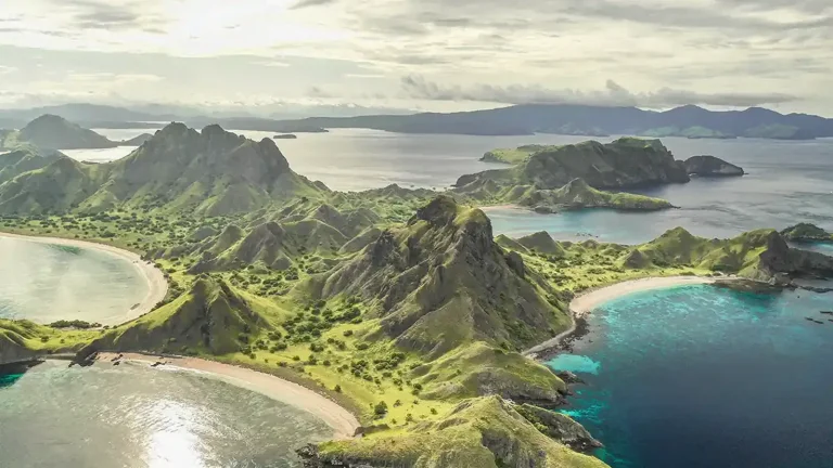 Padar Island Sunrise Hike From a Liveaboard