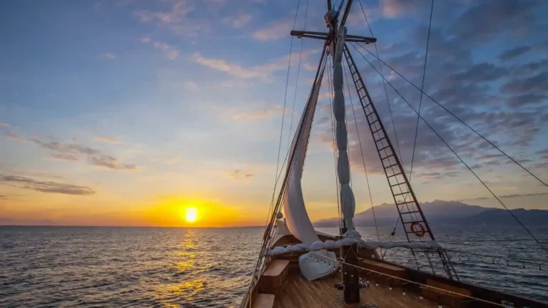 Komodo and Raja Ampat: Your 2027 Liveaboard Planning Checklist